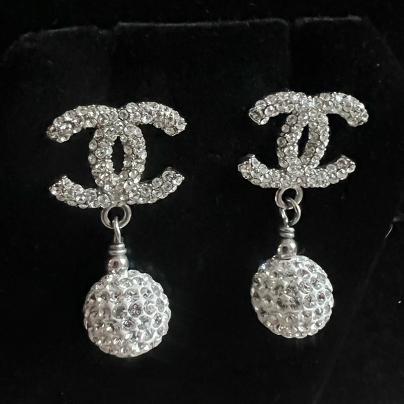 Chanel CC Drop Silver Crystal Metal Earrings - Picture 3 of 6